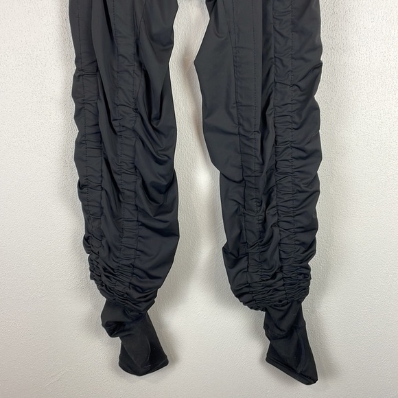 Agogie +20 Wearable Resistance Leggings - Picture 8 of 11